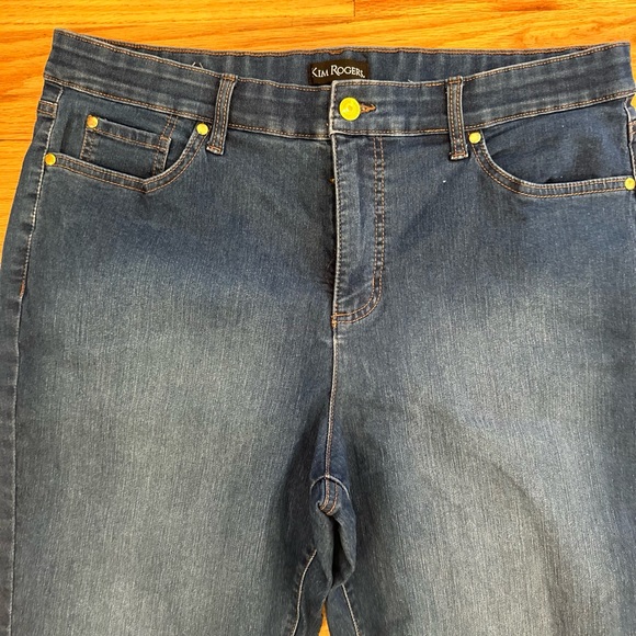 💜 3 for $18 or 5 for $25 Kim Rogers boot cut jeans - Picture 2 of 5
